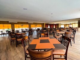 Desayuno bufé gratuito y diario