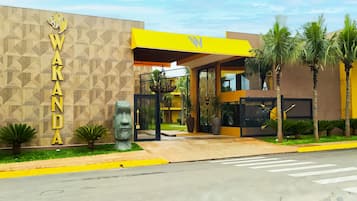 Fachada de la propiedad
