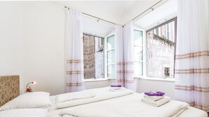 Căn hộ (Two-Bedroom Apartment) | Nội thất