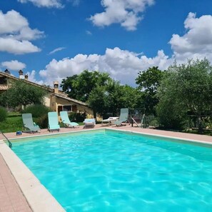 Apartamento | Piscina | Una piscina al aire libre