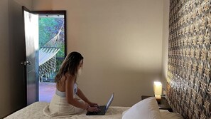 Double Room | Hypo-allergenic bedding, free WiFi, bed sheets - MuchoSur Quimbaya (Quimbaya)