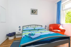 Apartment (Two Bedroom Apt,terrace,garden view)