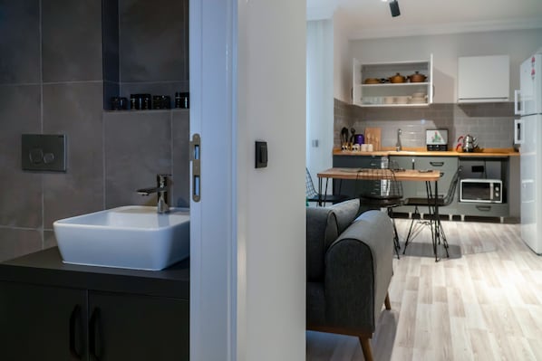 Premium bedding, in-room safe, desk, laptop workspace - Magesa Terra Apart (Antalya)