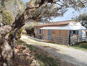 Exterior - Charming brand-new studio in the countryside (Salernes)