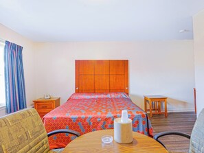 Room, 1 King Bed, Smoking - Manor Motel By OYO Near Oak Brook/Chicago Westchester (Hillside)