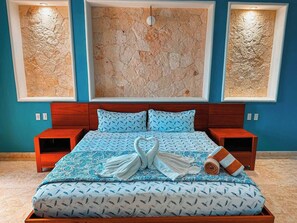 7 bedrooms, WiFi, bed sheets