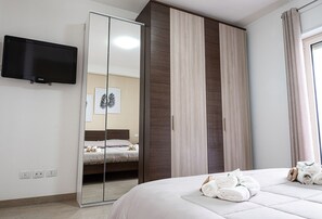 1 bedroom, iron/ironing board, free WiFi, bed sheets - [ApuliaLux] Elegant Apt. with SPA & Free Parking (Bari)