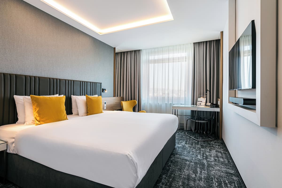 1 chambre, minibar, coffres-forts dans les chambres, bureau