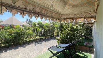 Royal Tent | 1 bedroom, premium bedding, desk, free WiFi