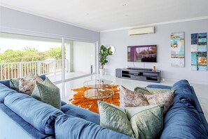 House (4 Bedrooms) | Interior - Gemmell Place by HostAgents (Durban North)