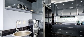 Gemmell Place by HostAgents