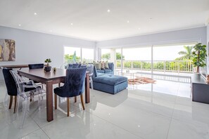 單棟房屋 (4 Bedrooms) | 內部