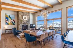 Dining - Modern Mountain Retreat | Resort Amenities | Spacious layout (Silverthorne)