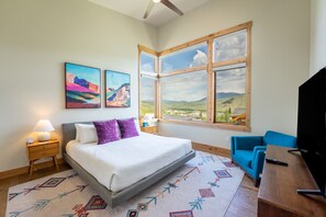 4 bedrooms, desk, iron/ironing board, travel crib - Modern Mountain Retreat | Resort Amenities | Spacious layout (Silverthorne)