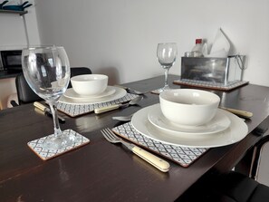 Dining - Pass the Keys | Spacious Apartment Minutes to Birmingham Centre (Birmingham)