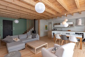 Smart TV, fireplace, stereo - Bioclimatic house with a stunning scenic view (Messanges)