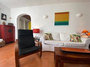 TV - Aldeia do Golf Villa - O7 (Quarteira)