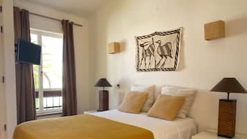 3 bedrooms, iron/ironing board, Internet, bed sheets