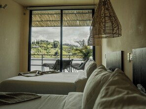 Literie de qualité supérieure, surmatelas, minibar, rideaux occultants