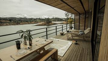 Premium bedding, pillowtop beds, minibar, blackout drapes