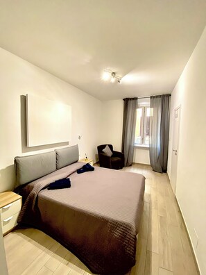 2 soverom, strykejern/-brett, reiseseng for barn og wi-fi (inkludert)