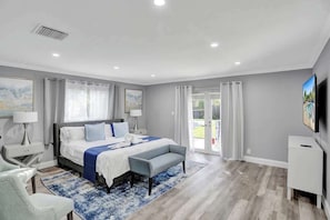 6 chambres, fer et planche à repasser, Wi-Fi, draps fournis