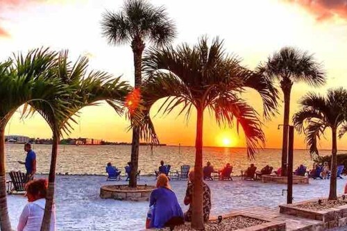 Walkable Downtown Punta Gorda Coastal Retreat