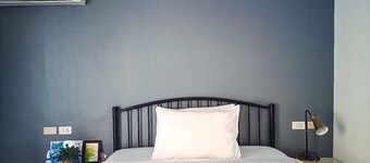 Phoenix PG Diving Resort ( Queen Bed Room)