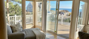 🌊 BEACHFRONT FAMILY HOME STEPS TO OCEAN! 2026 Vrbo Rental Of The Year Award!