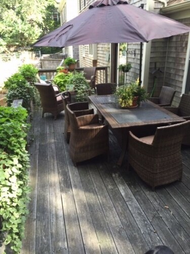 Summers by the Pool - Barnstable Village, Cape Cod, MA Home w/Pool + Beach Pass!