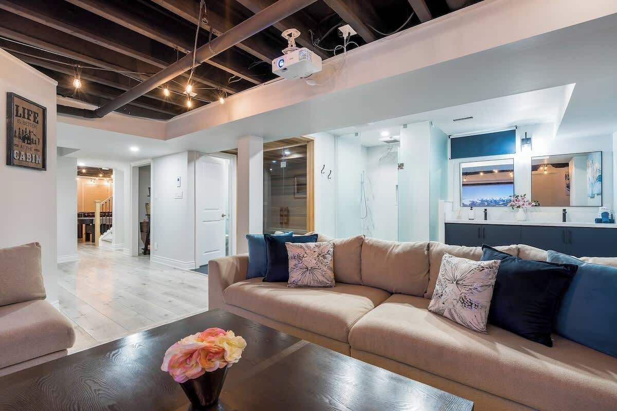 智能電視、壁爐、電子遊戲、足球機