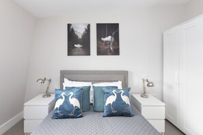 4 bedrooms, iron/ironing board, travel cot, free WiFi