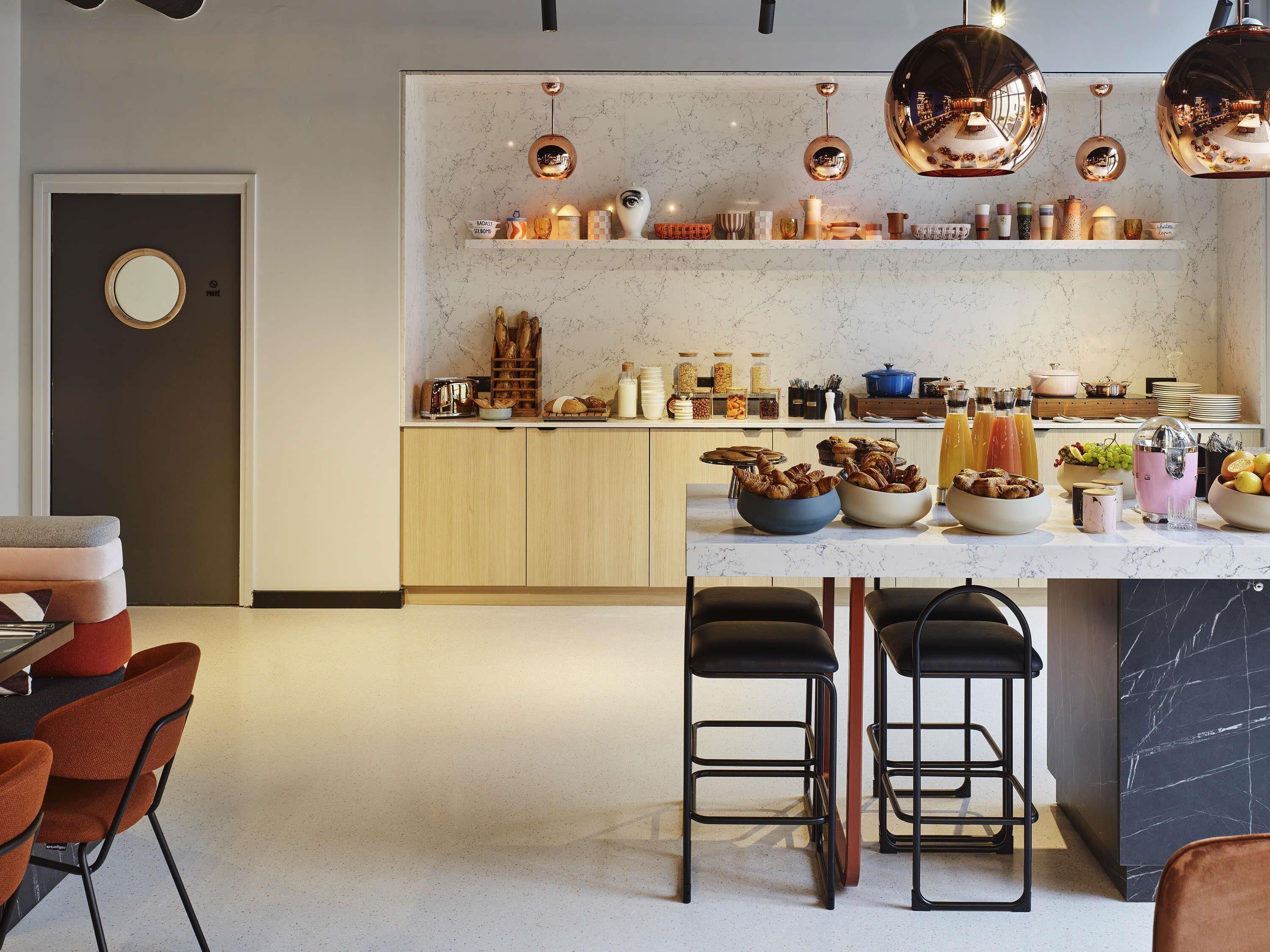 Breakfast area