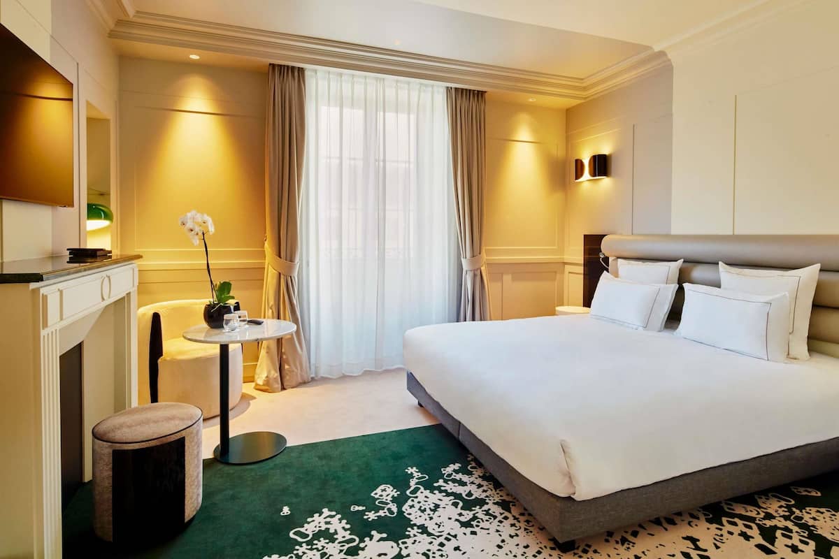 Ropa de cama de alta calidad y minibar