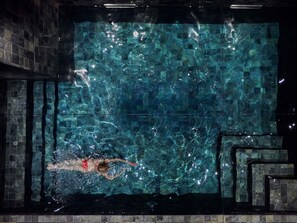 Indoor pool, open 9:00 AM to 8:00 PM, pool loungers - La Licorne Hotel & Spa Troyes - MGallery Collection (Troyes)