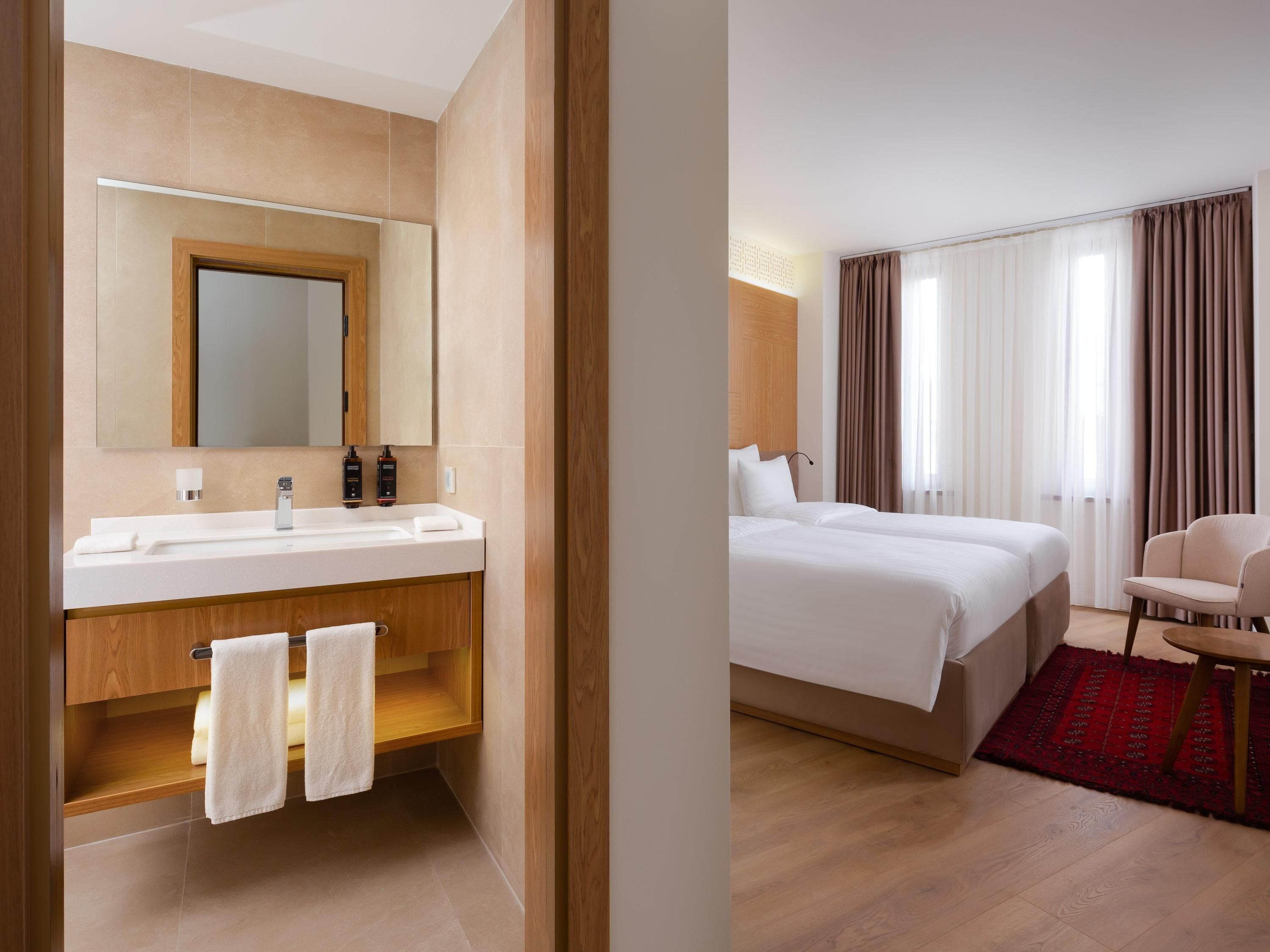 Privilege, Room, 2 Twin Beds | Hypo-allergenic bedding, in-room safe, desk, blackout drapes