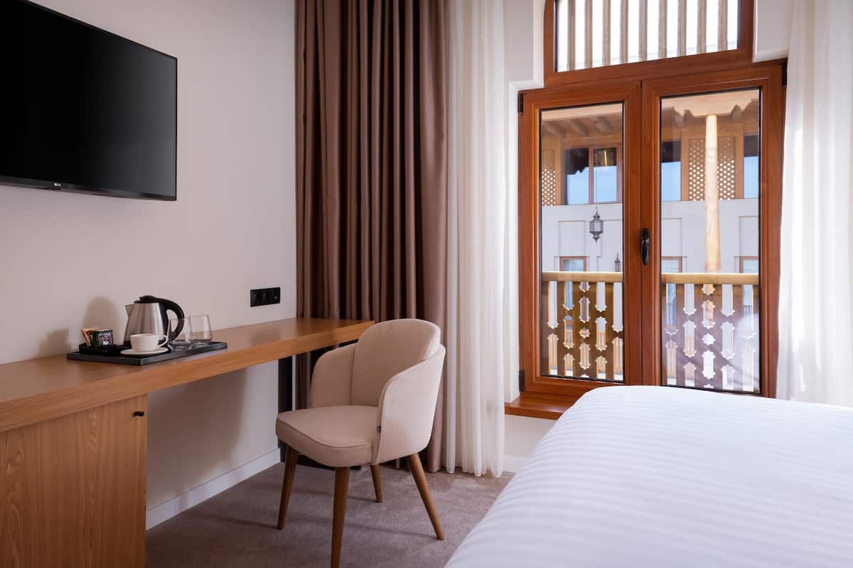 Chambre classique, 1 lit jumeau | Literie hypoallergĂ©nique, coffre-fort, bureau, rideaux dâobscurcissement