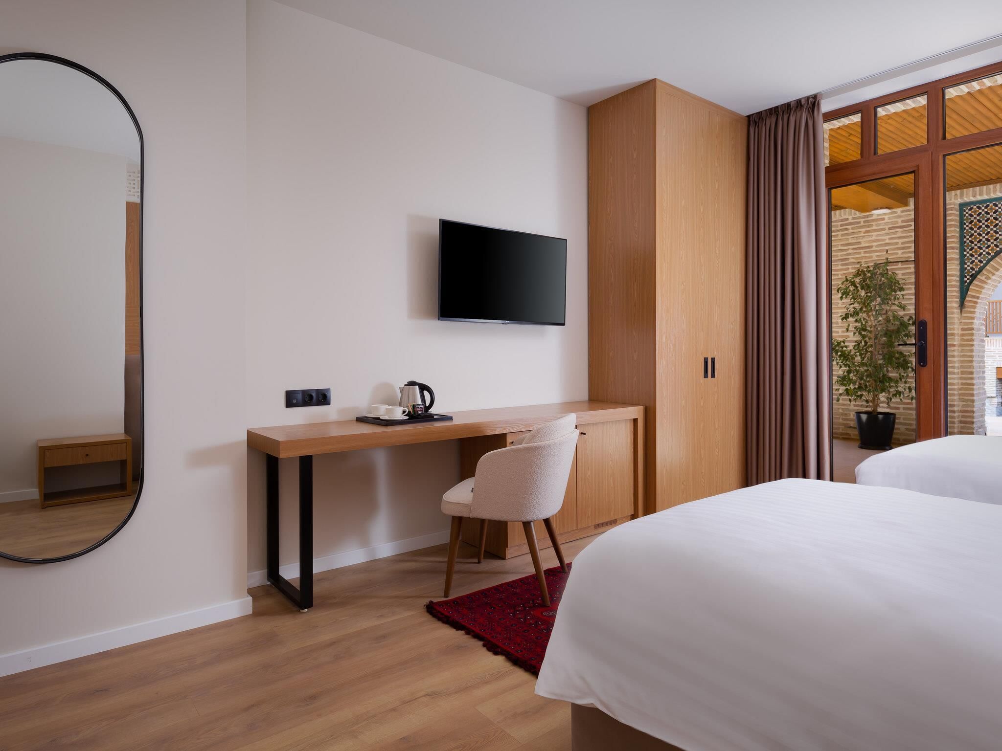 Chambre supérieure, Plusieurs lits (Classic) | Literie hypoallergénique, coffre-fort, bureau, rideaux d’obscurcissement