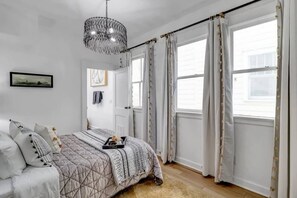 Unclassified image, 5 of 30, button