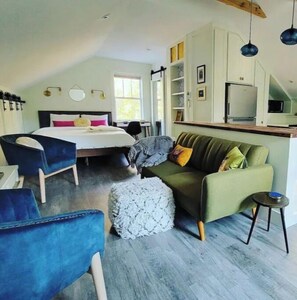 1 soverom, skrivebord og wi-fi