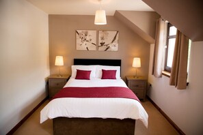 3 bedrooms, iron/ironing board, travel crib, free WiFi