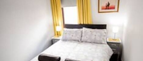 2 bedrooms, iron/ironing board, WiFi, bed sheets