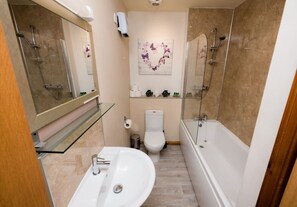 シャワー付き浴槽、ヘアドライヤー