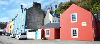 Eagle Ensuite Room located on Tobermory High Street