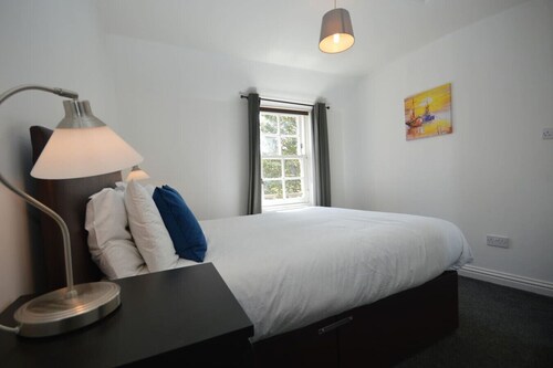 Dolphin Apartment located on Tobermory High Street