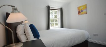 Dolphin Apartment located on Tobermory High Street