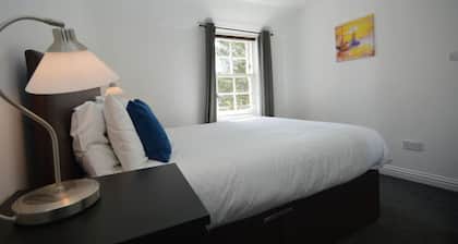 Dolphin Apartment located on Tobermory High Street