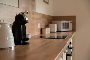 冰箱、微波炉、烤箱、茶具/咖啡用具