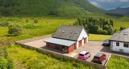 Achintee Cottages No 1