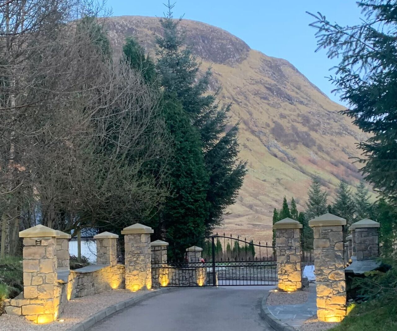 المنطقة المحيطة بالمنشأة